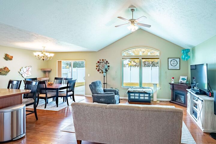 Property Photo:  14319 E Cloverdale Ln  WA 99216 