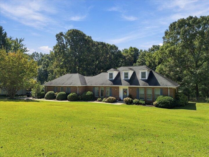 Property Photo:  109 Wren Crossing Lane  SC 29642 