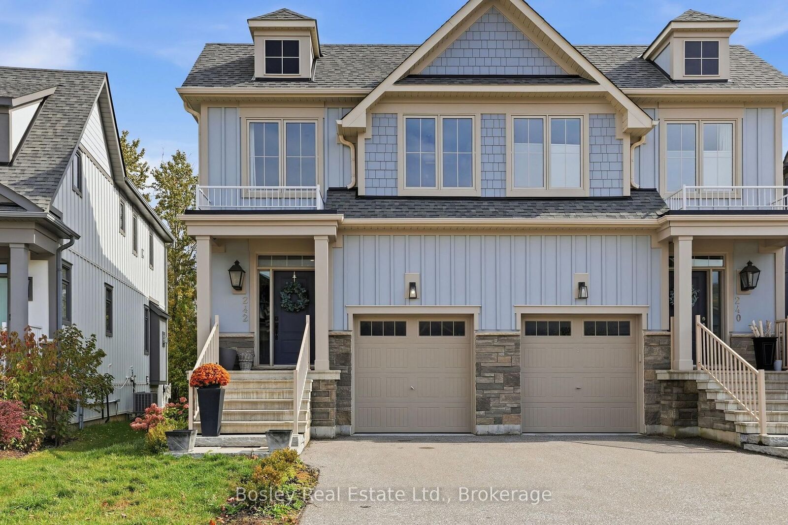 Property Photo:  242 Courtland Street  ON L9Y 0R4 