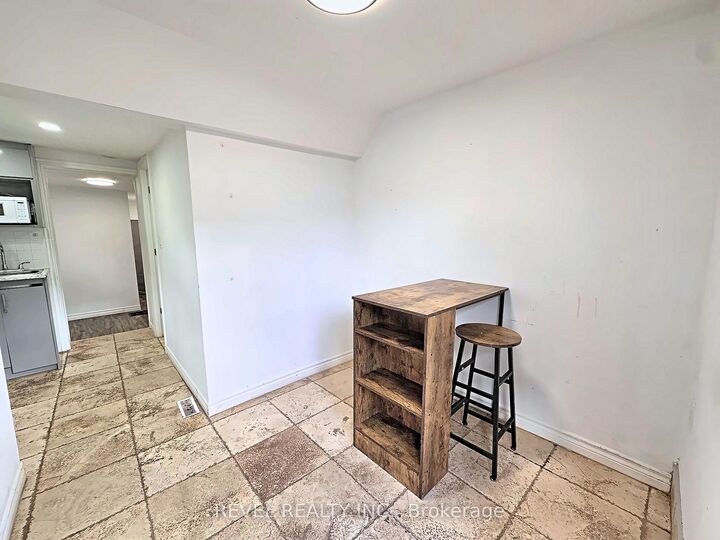 Property Photo:  444 Westmount Avenue 2  ON M6E 3N5 