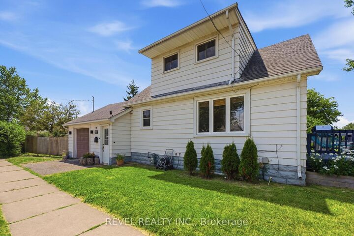 Property Photo: 1217 Orchard Avenue ON L2A 3C8