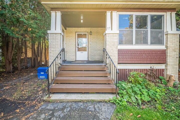 Property Photo:  