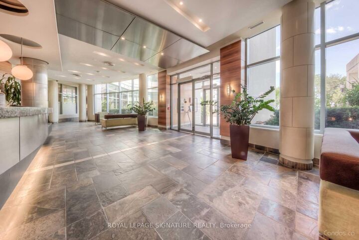 Property Photo:  225 Queens Quay W 805  ON M5J 2X1 