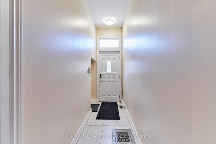 Property Photo:  95 Wolseley Street  ON M5T 1A4 