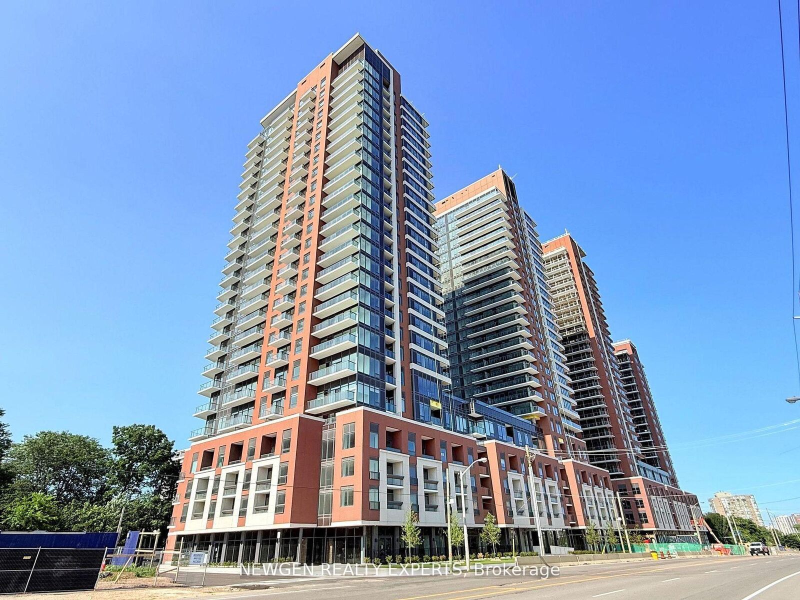 Property Photo:  4010 Eglinton Avenue W 1518  ON M9A 0G5 