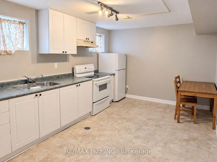 Property Photo:  661 Taylor Avenue Bsmt  ON L1H 2E9 