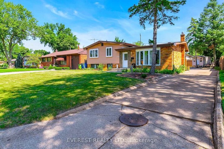 Property Photo:  3992 Longfellow Avenue  ON N9G 2B3 