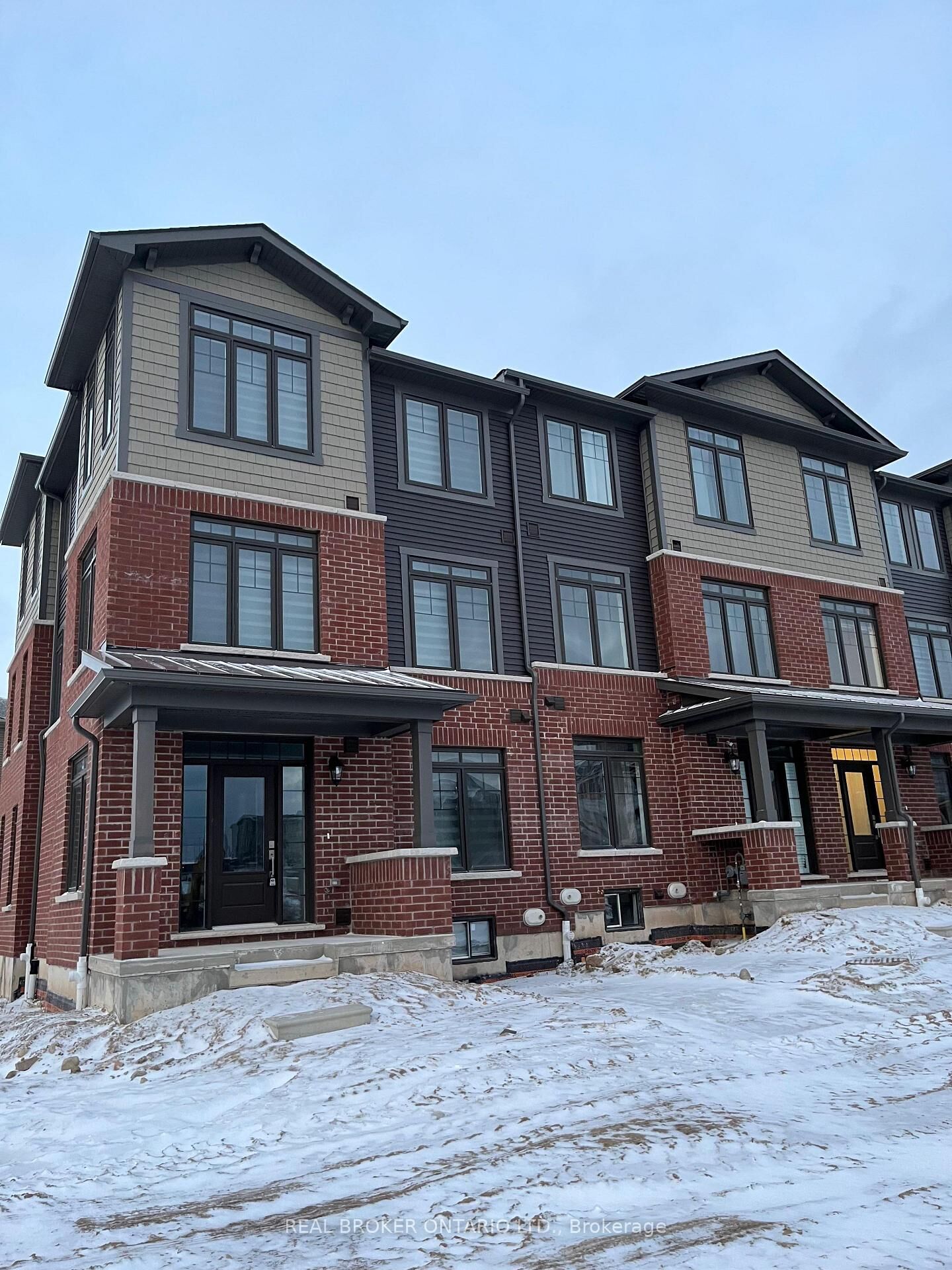 Property Photo:  100 Hollywood Court 1  ON N1R 0C5 