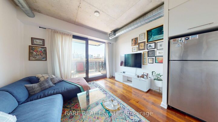 Property Photo:  47 Lower River Street 542  ON M5A 0G1 