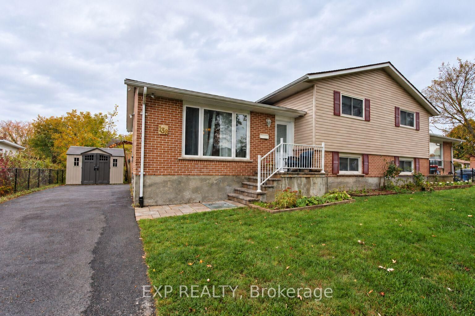 Property Photo:  138 Baker Street  ON K7K 7K9 