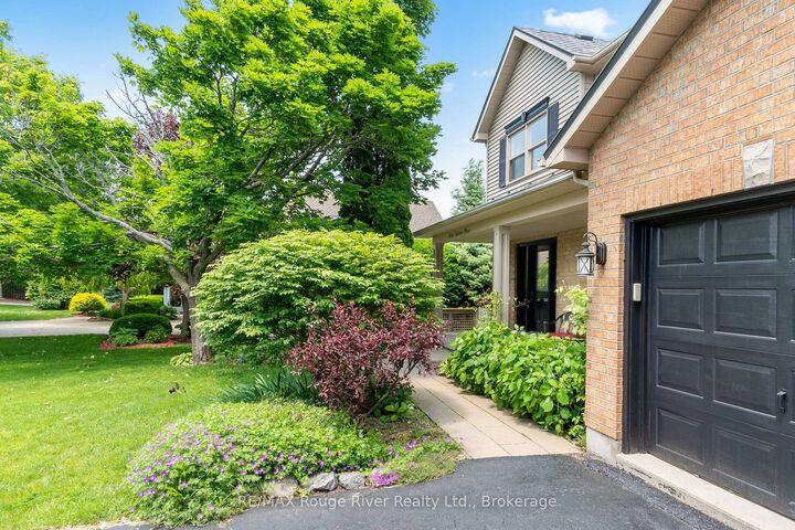 Property Photo:  3 Gibson Place  ON L1A 4G8 
