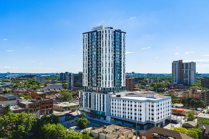 Property Photo:  49 Walnut Street S 1205  ON L8N 2K9 