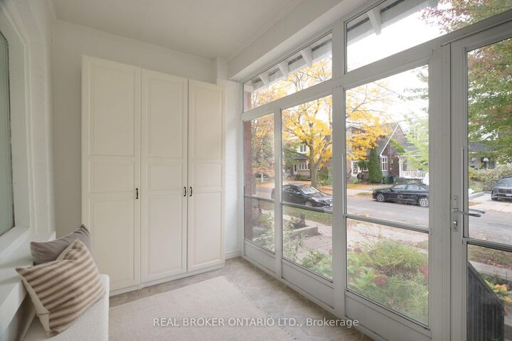 Property Photo:  550 Milverton Boulevard  ON M4C 1X5 