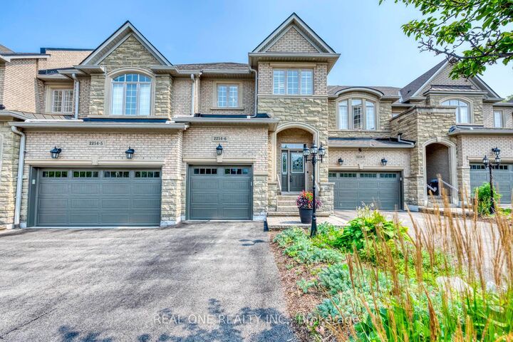 Property Photo:  2254 Rockingham Drive 6  ON L6H 7H8 