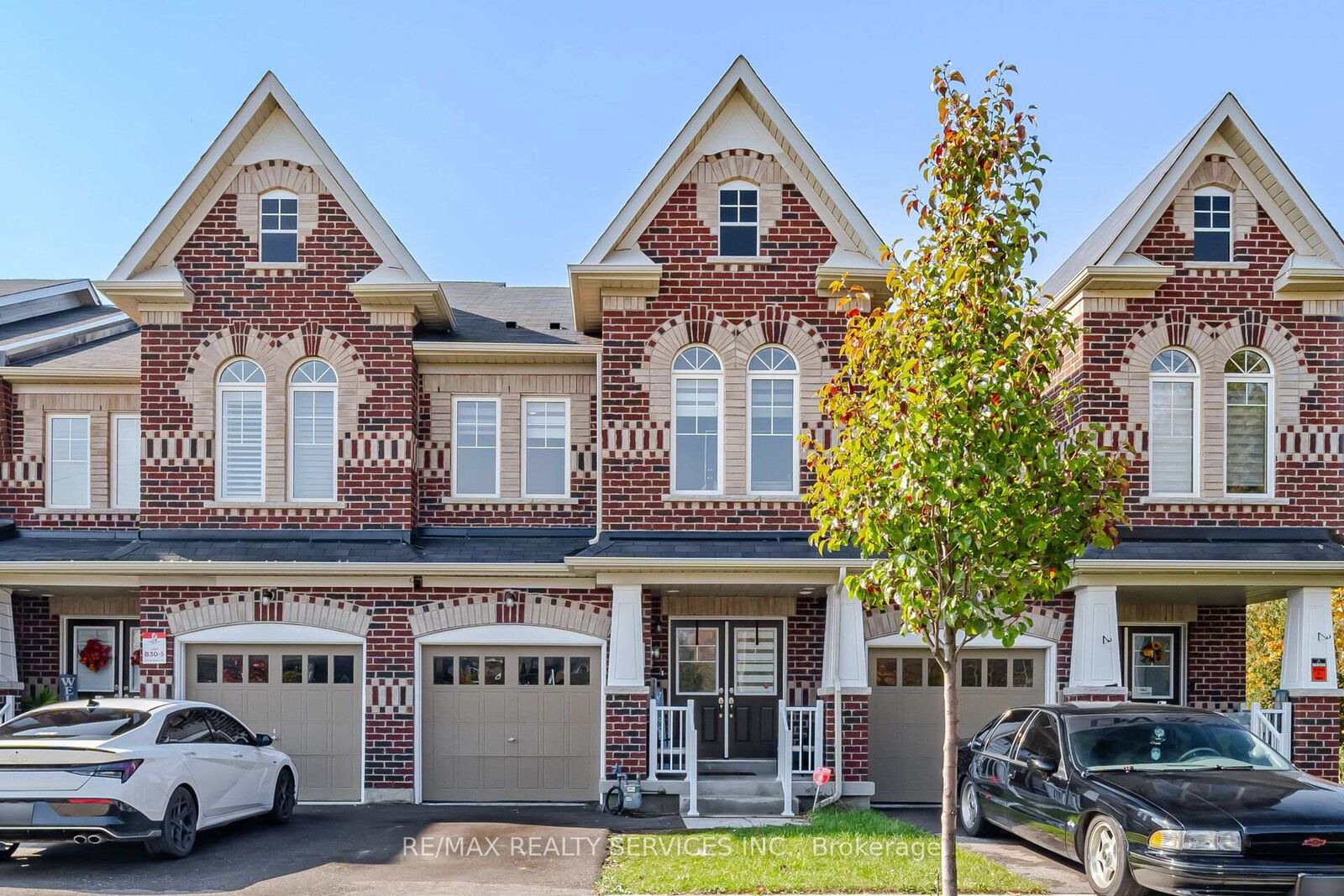 Property Photo: 1221 Jim Brewster Circle ON L1G 7S1