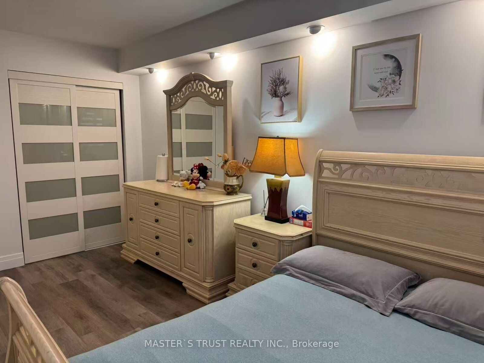 Property Photo:  55 Bamburgh Circle 1209  ON M1W 3V4 