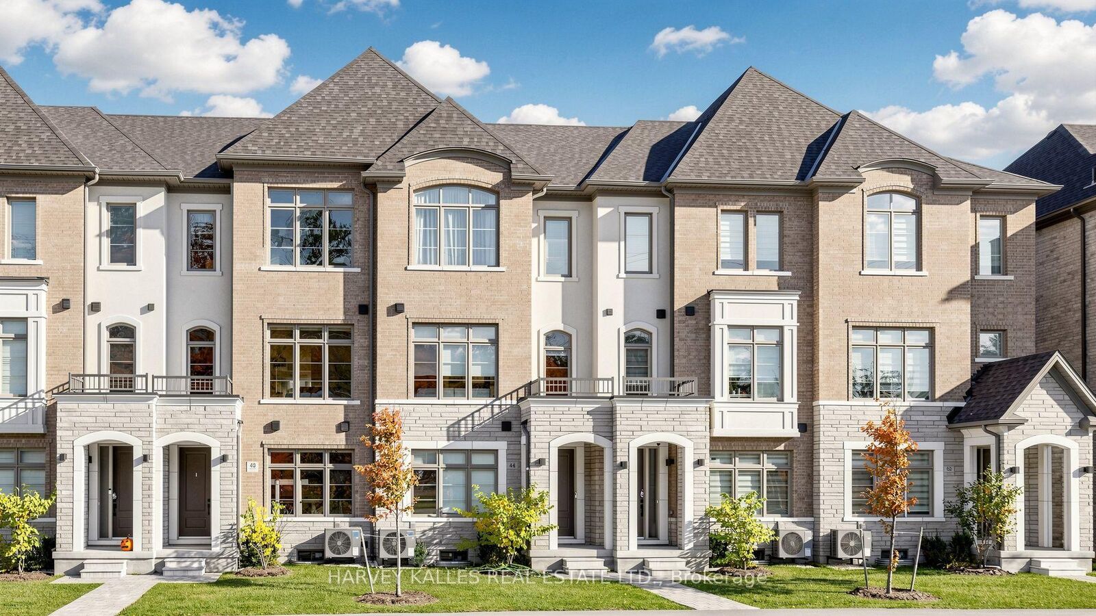 Property Photo:  44 De La Roche Drive  ON L4H 5G4 