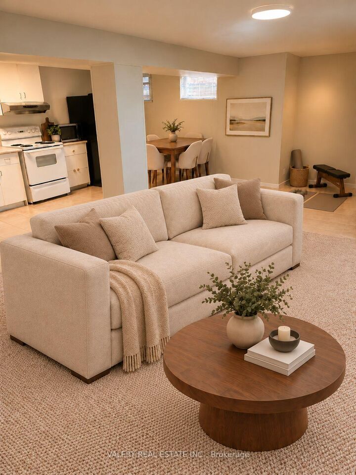 Property Photo:  1557 Hobbs Crescent Basement  ON L5J 3R8 