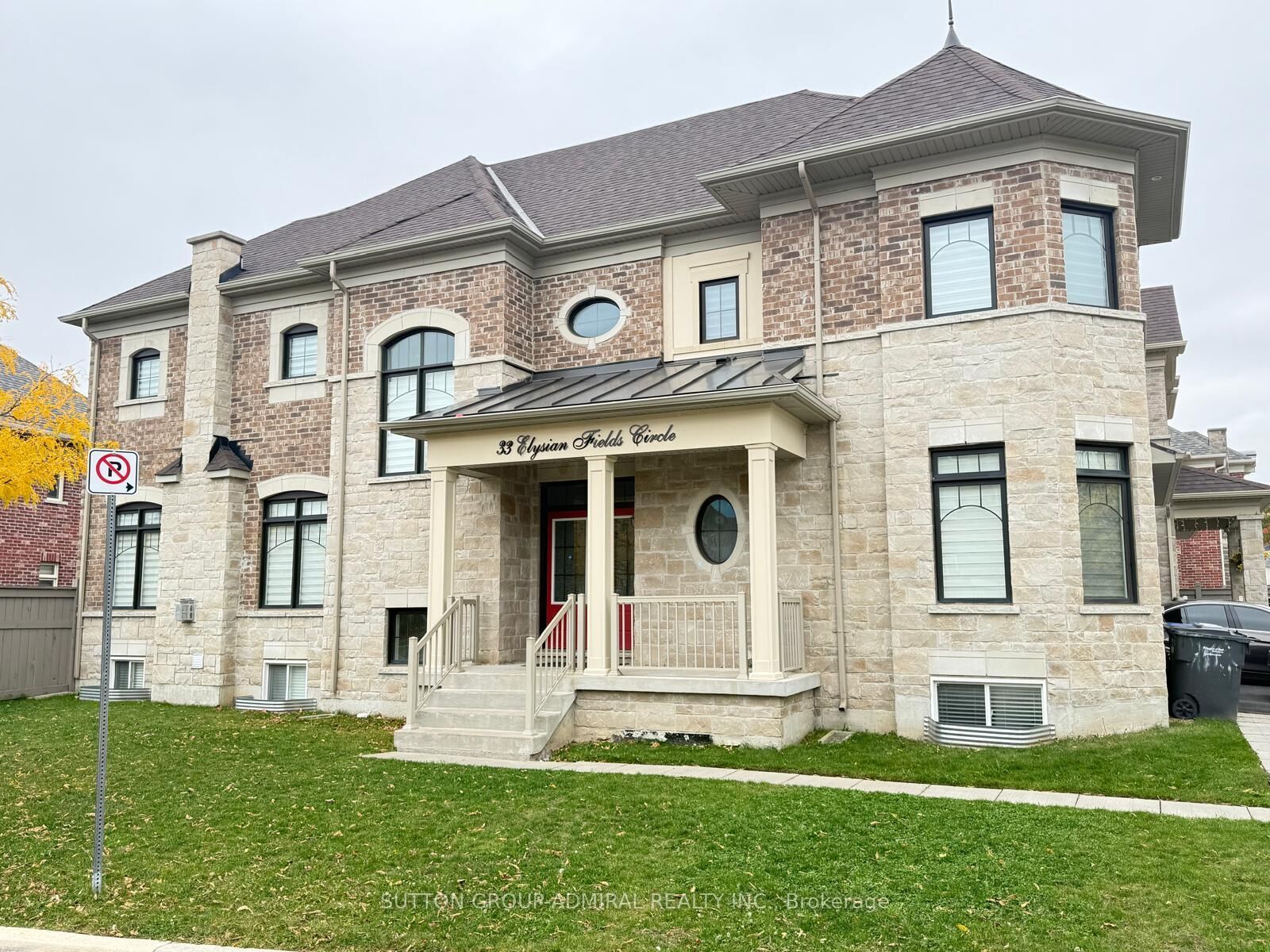 Property Photo:  33 Elysian Fields Circle  ON L6Y 6E8 