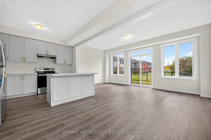 Property Photo:  113 Watts Mews  ON K9V 5V4 