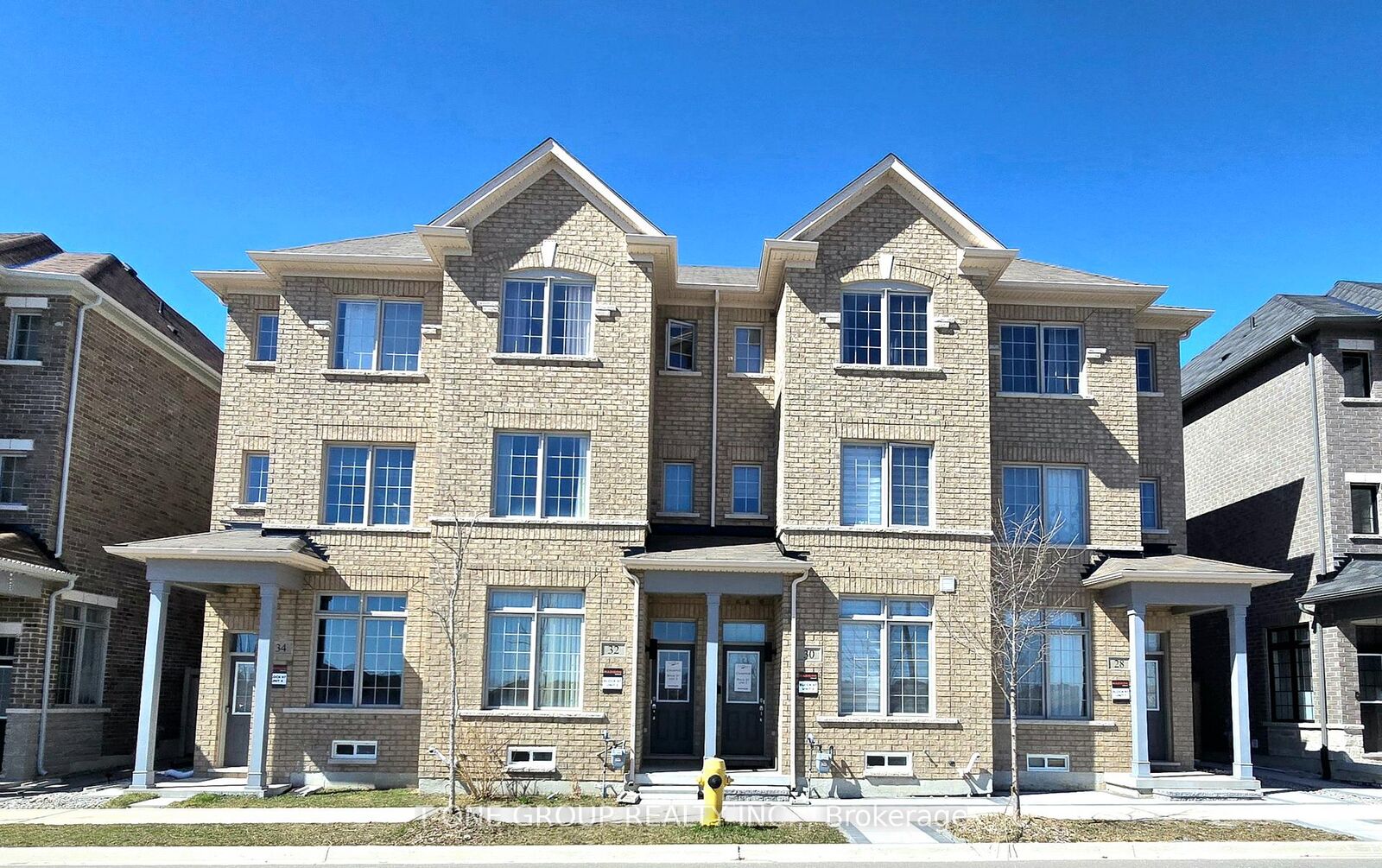Property Photo:  32 Harvest Field Road  ON L6B 1N4 