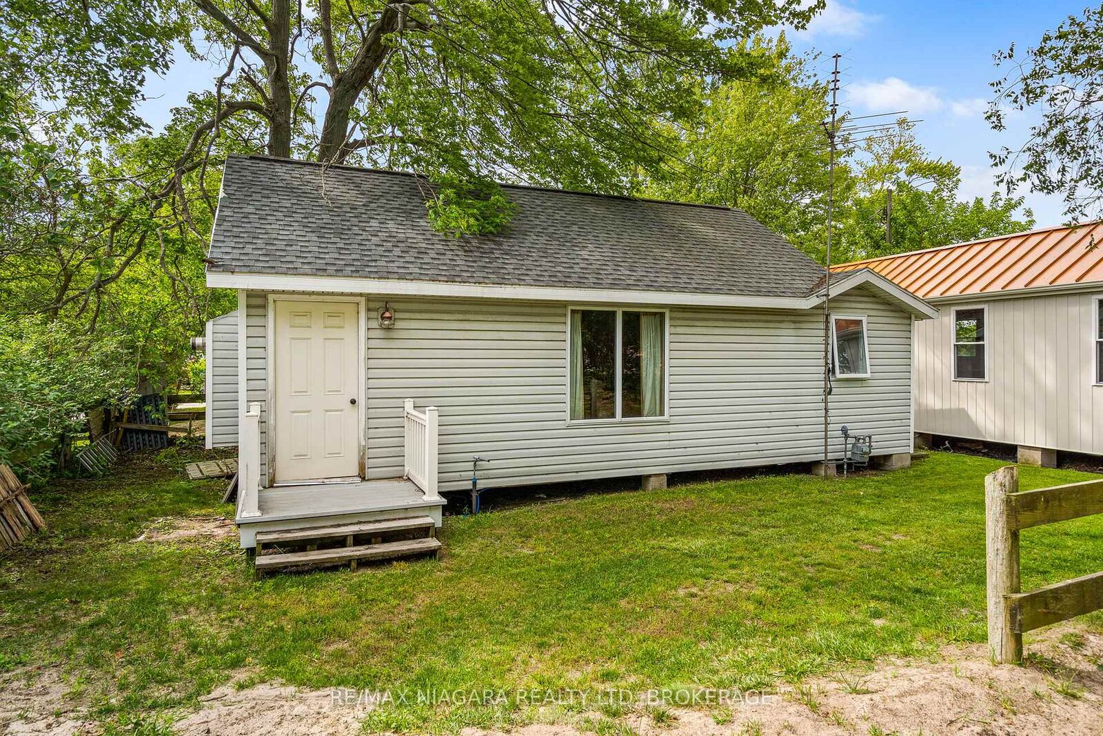 Property Photo:  12213 Lakeshore Road  ON L0S 1V0 