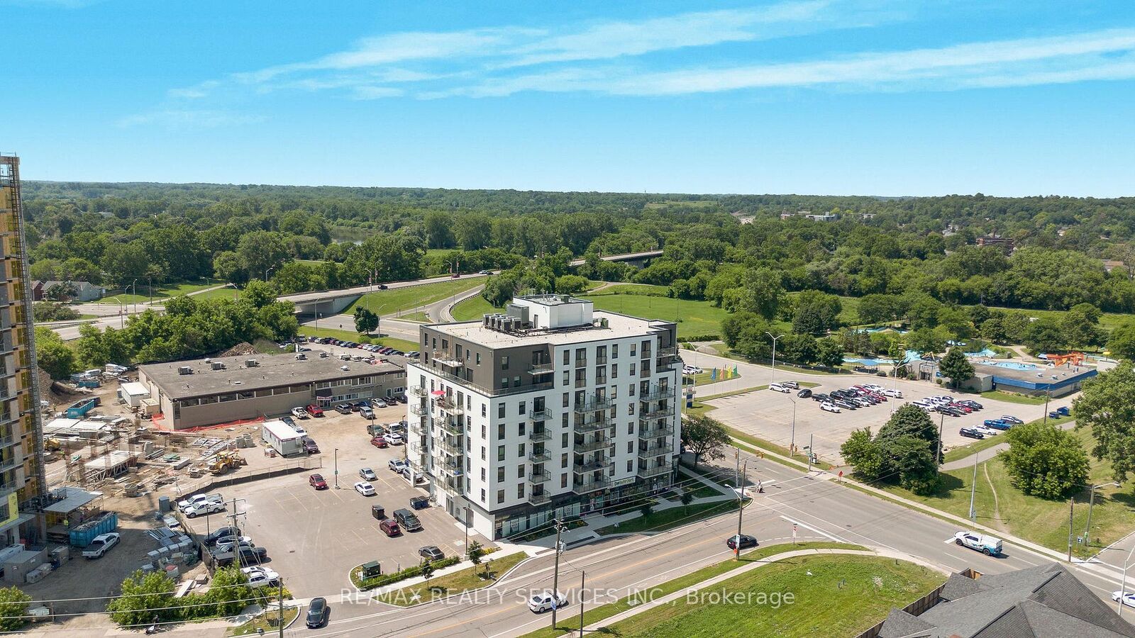 Property Photo:  7 Erie Avenue 811  ON N3S 2A7 