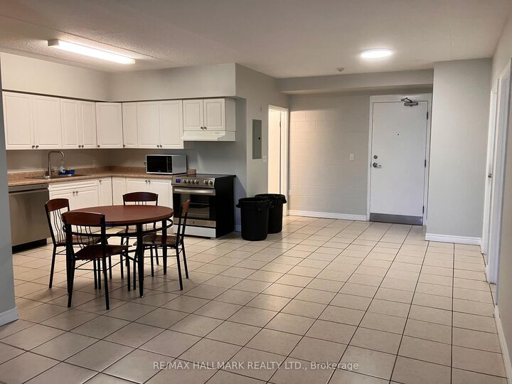 Property Photo:  271 Lester Street 301  ON N2L 3W6 