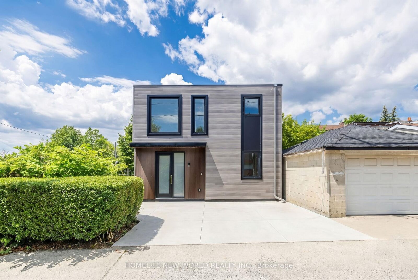 Property Photo:  679 Gladstone Avenue Laneway  ON M6H 3J5 