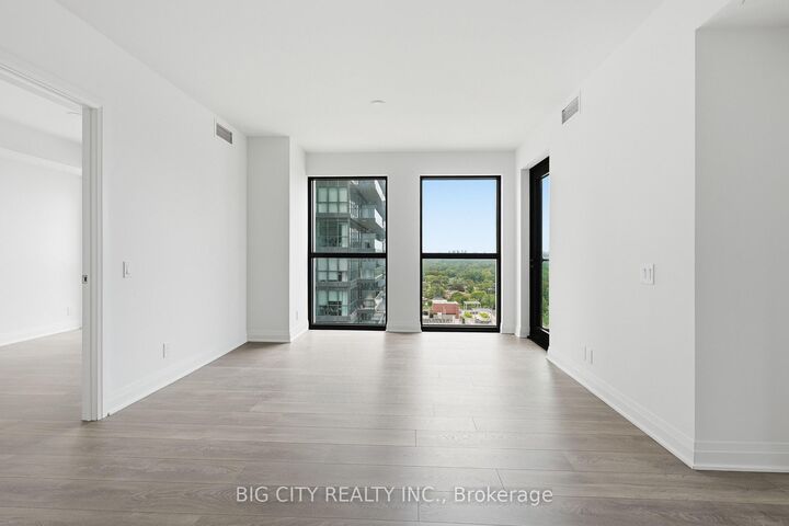 Property Photo:  25 Frederick Todd Way 1407  ON M4G 0C9 