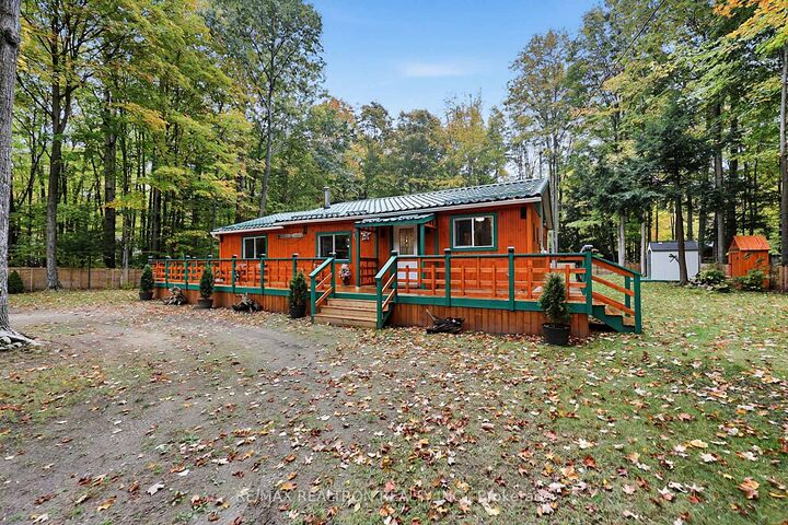 Property Photo:  49 Wolfe Trail  ON L9M 0H7 