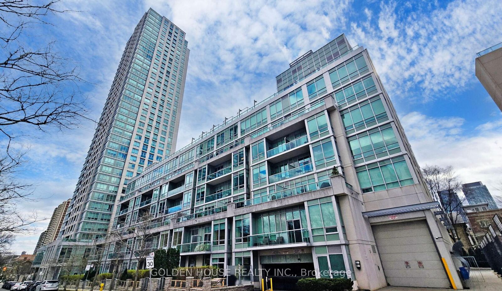 Property Photo:  120 Homewood Avenue 2206  ON M4Y 2J3 