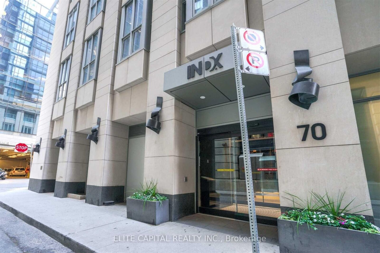 Property Photo:  70 Temperance Street 2315  ON M5H 4E8 