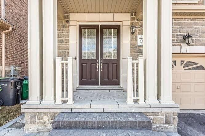 Property Photo:  68 Fann Drive  ON L7A 4L5 