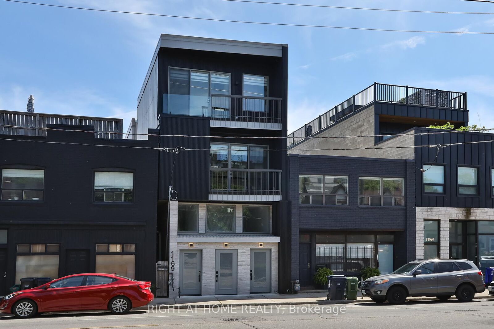Property Photo:  1169 Davenport Road Unit 2  ON M6H 2G6 