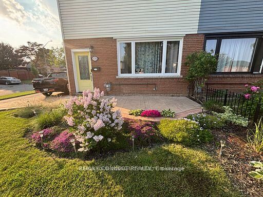 Property Photo:  376 Dwight Avenue  ON L1J 1K9 