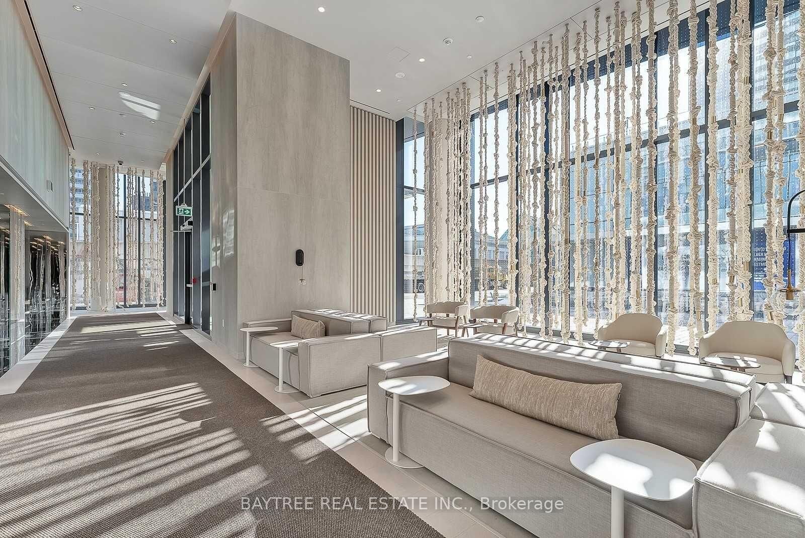 Property Photo:  55 Cooper Street 1715  ON M5E 0G1 