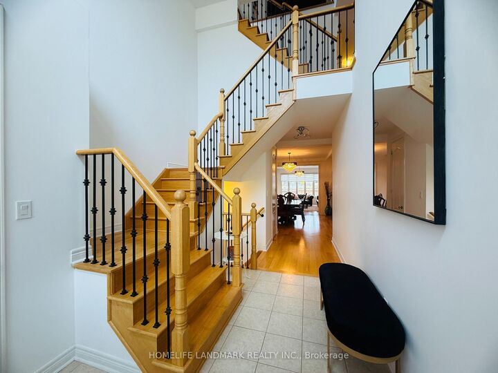 Property Photo:  51 Cobb Street  ON L4G 0W7 
