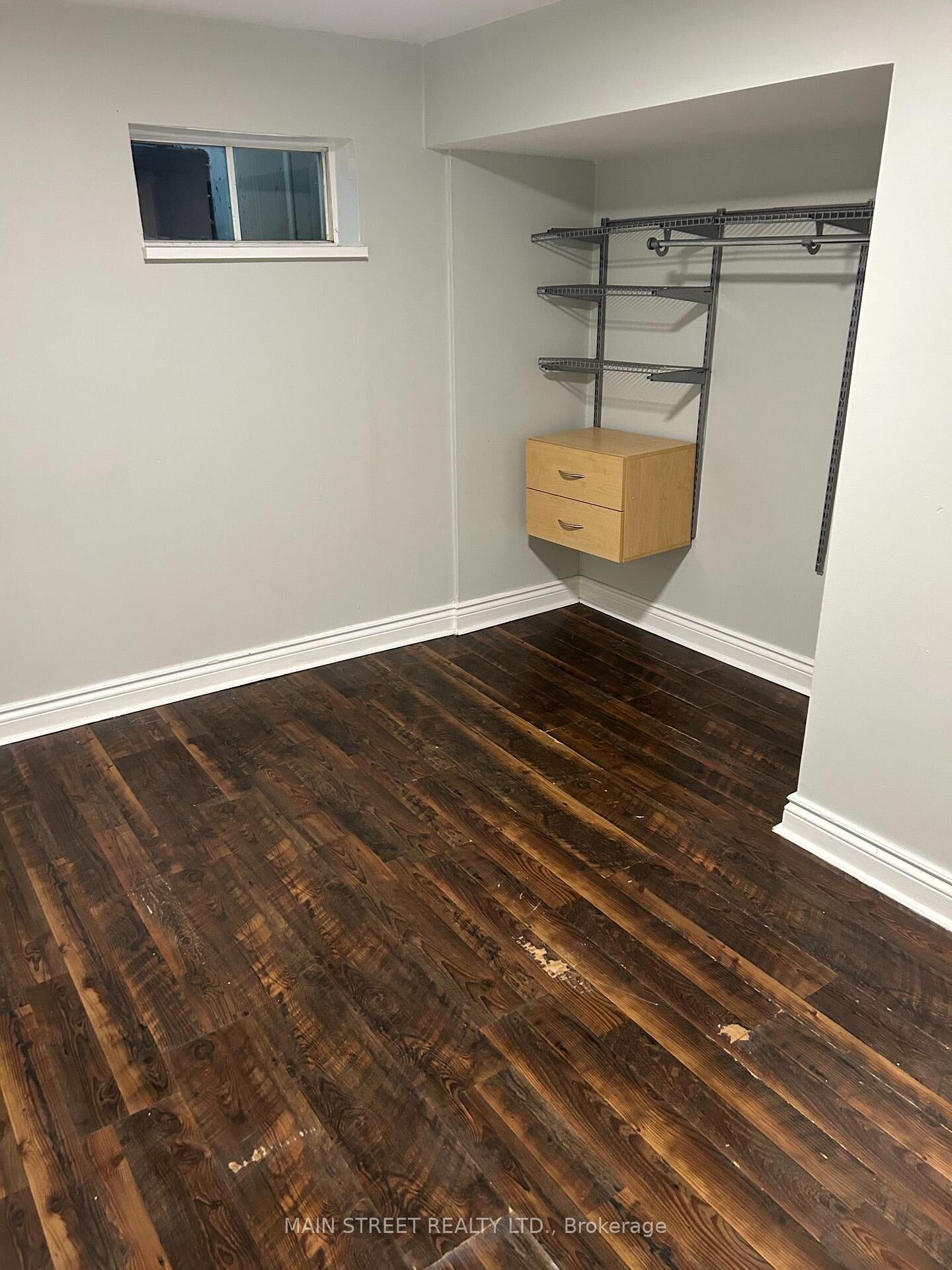 Property Photo:  204 Cherrywood Drive Basement  ON L3Y 2X8 