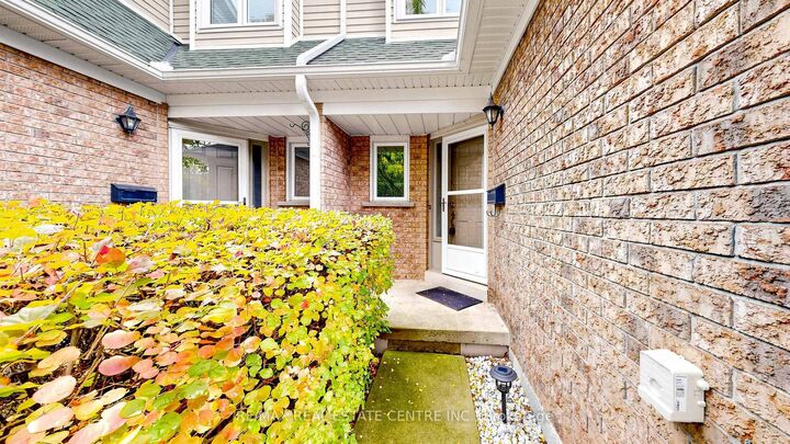 Property Photo:  2215 Cleaver Avenue 3  ON L7M 4C5 