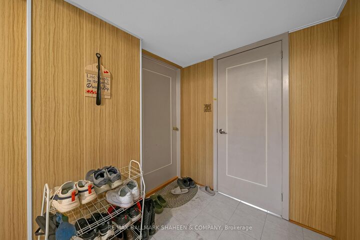 Property Photo:  386 Ellerslie Avenue Bsmnt A  ON M2R 1B9 