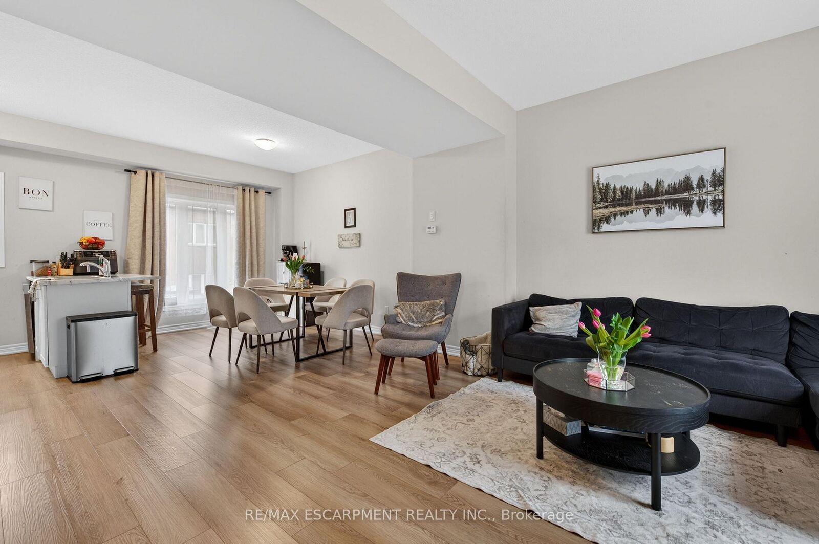 Property Photo:  19 Picardy Drive 13  ON L8J 0M7 