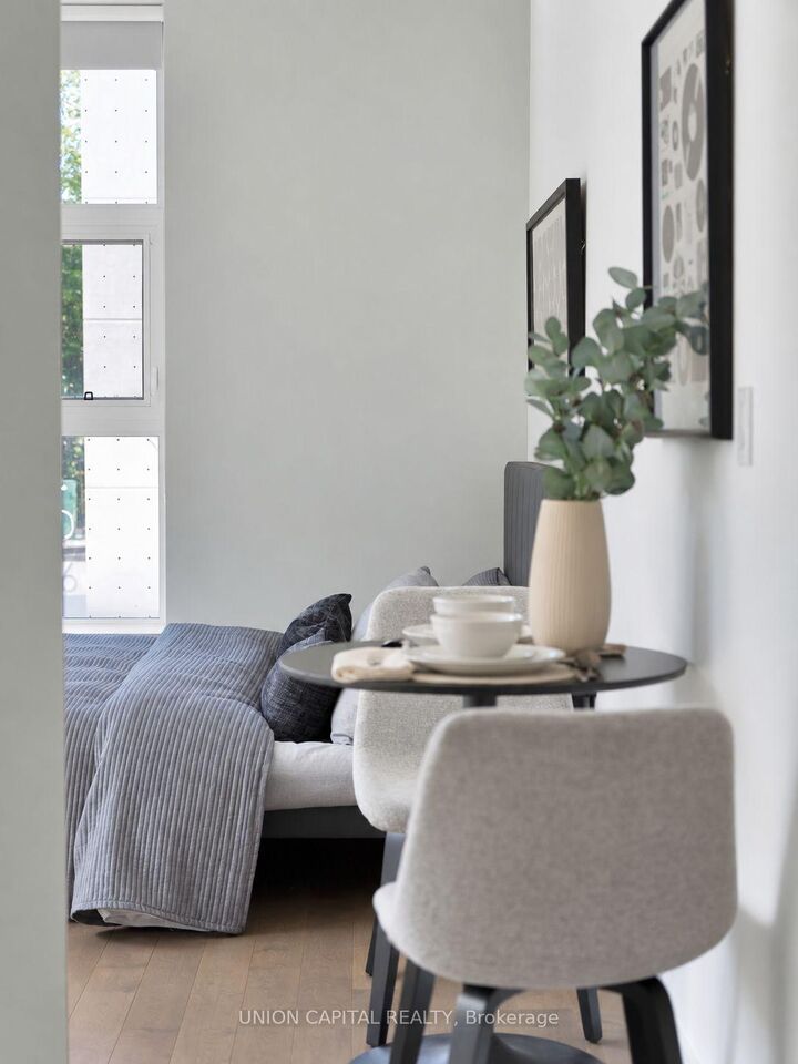 Property Photo:  10 Willison Square 202  ON M5T 0A8 