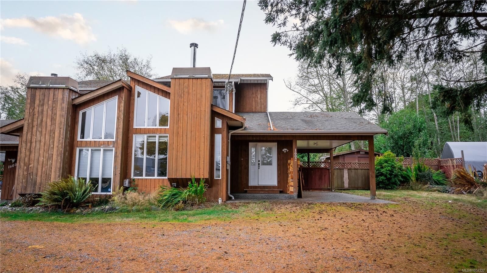 Property Photo:  1602 Oneill Rd  BC V9Z 0T5 
