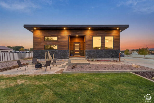 Property Photo:  280 E 200 S  UT 84634 