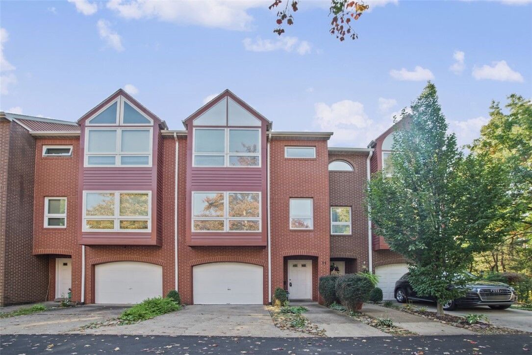 Property Photo: 11 Graham Place PA 15232