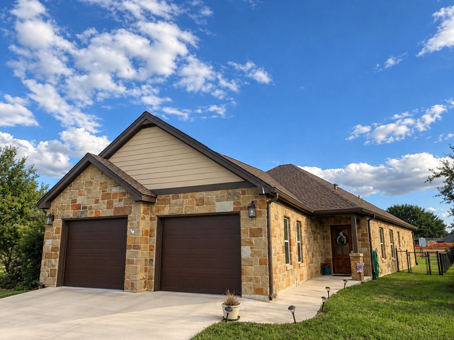 Property Photo: 135 Pinehurst Street TX 78654