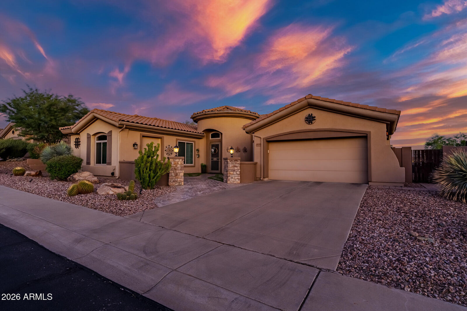 Property Photo:  42323 N Crosswater Way  AZ 85086 