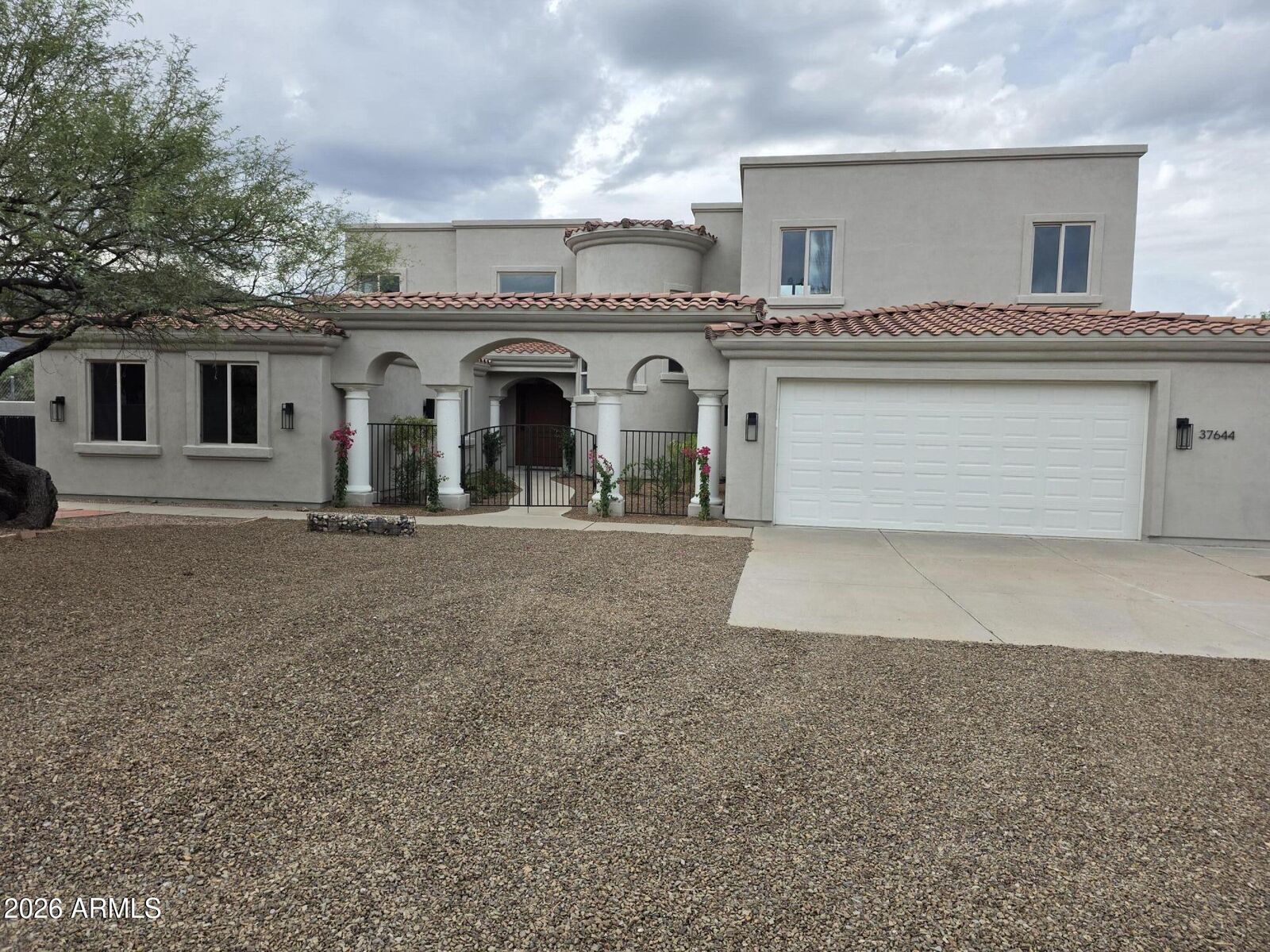 Property Photo:  37644 N Hidden Valley Drive  AZ 85331 