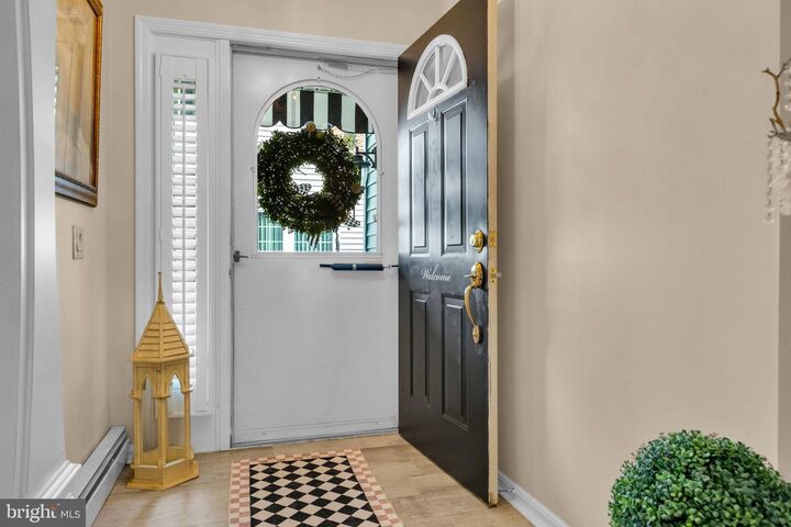 Property Photo:  19 Weybridge Court  NJ 08757 